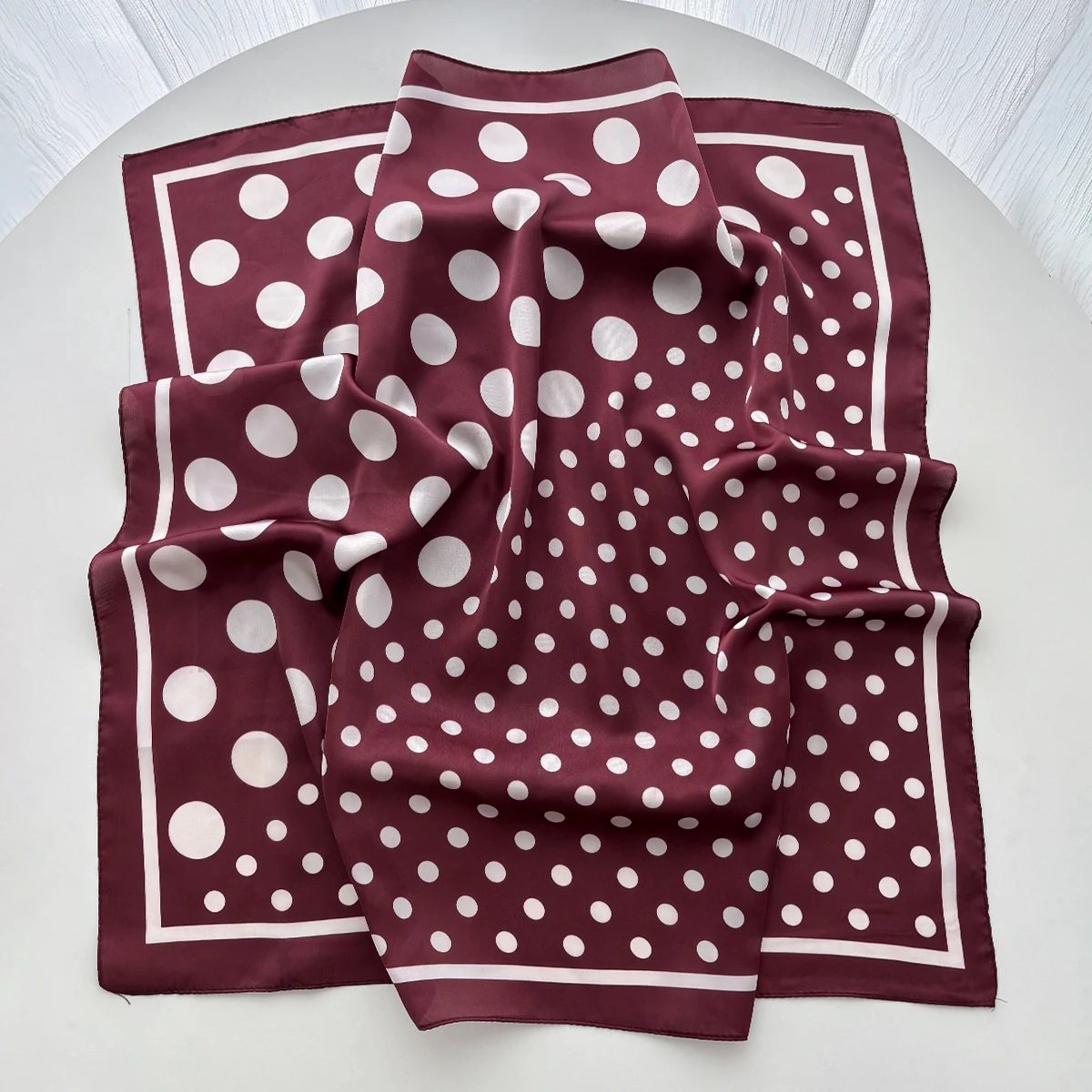 Dames elegante zachte satijnen - Silk Scarf Square recensie en prijs