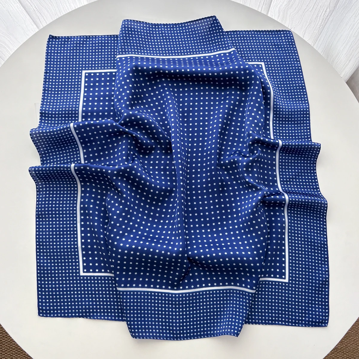 Dames elegante zachte satijnen - Silk Scarf Square recensie en prijs