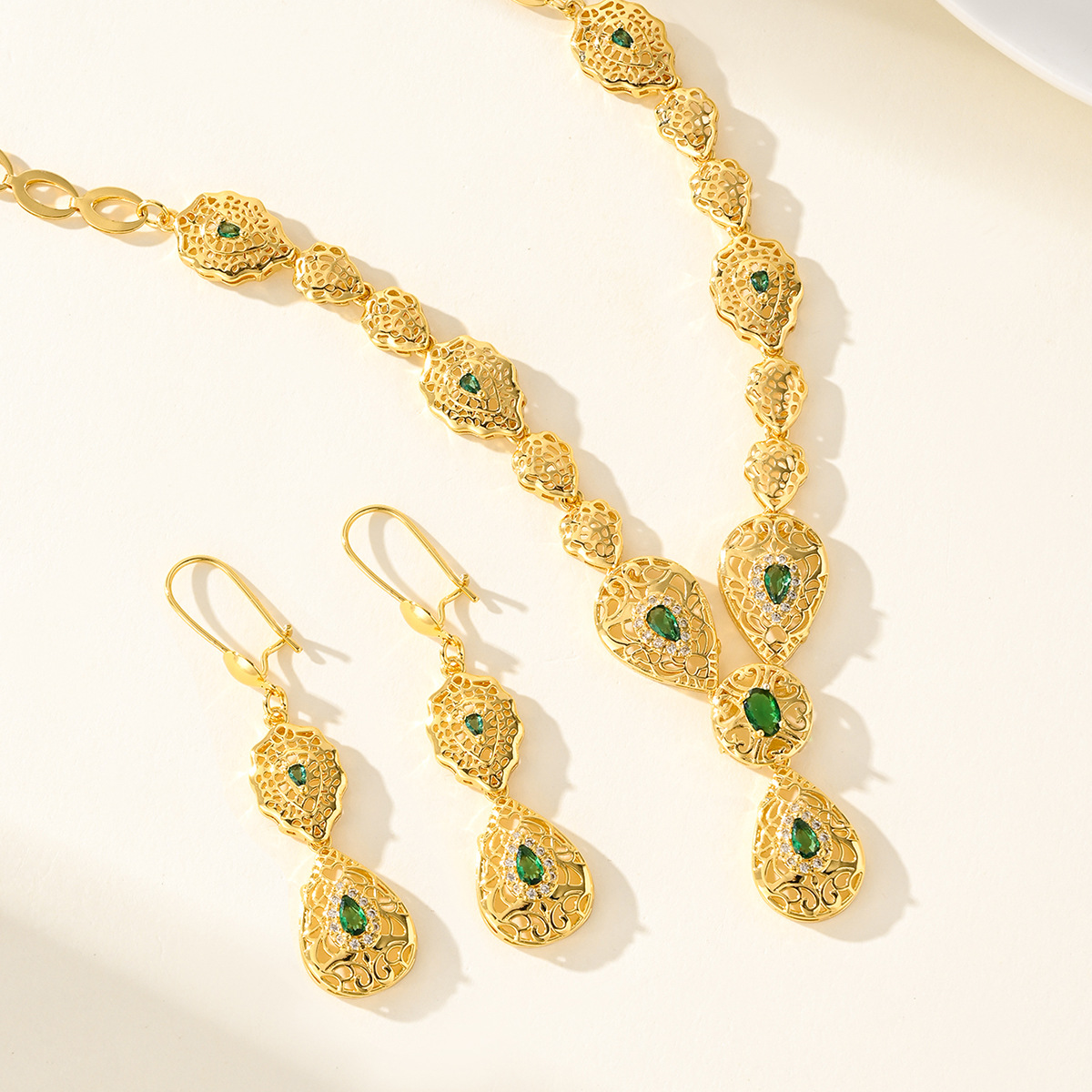 9999 Gouden Drip Set - Sierade - Women Accessories Dubai recensie en prijs