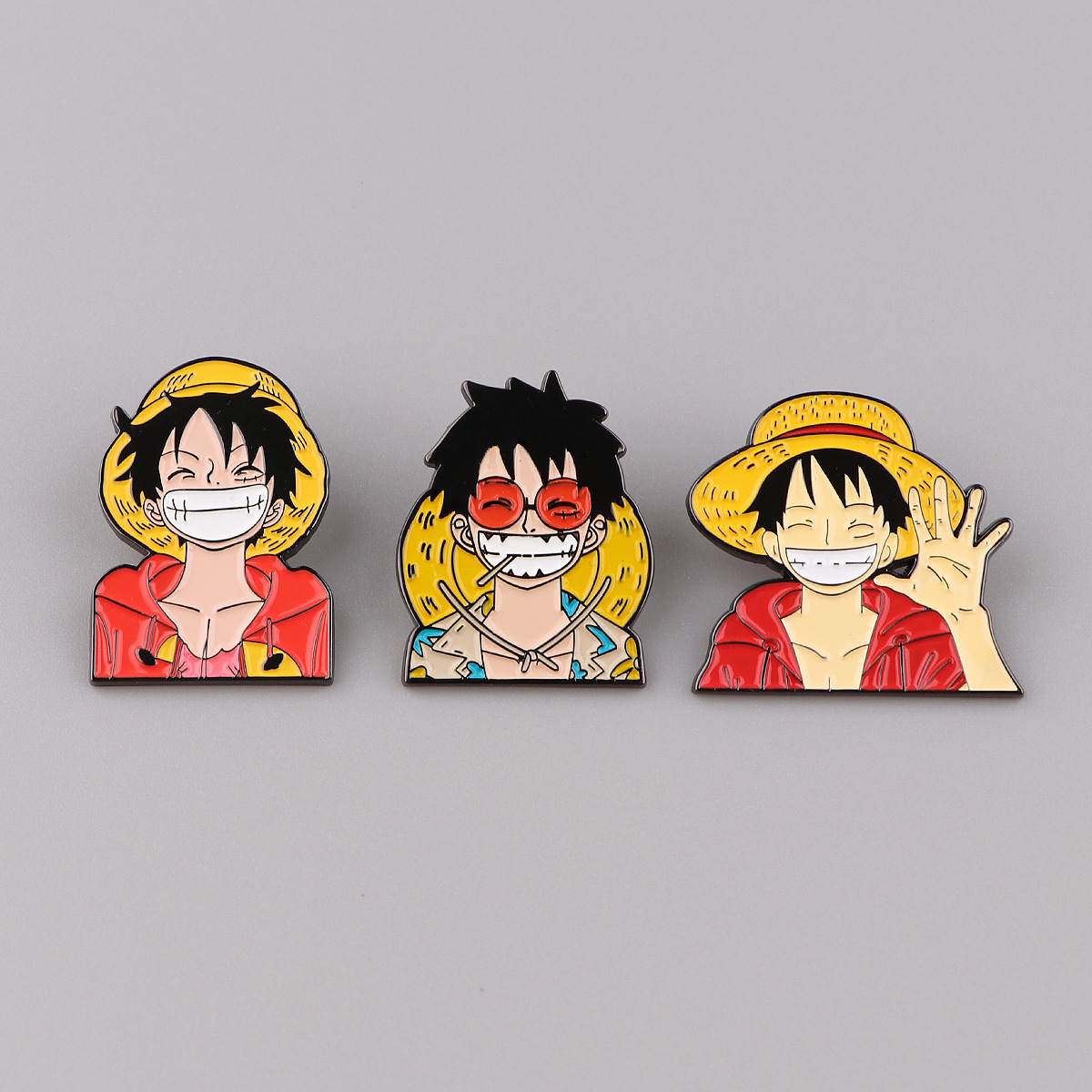 Piratenavontuur Anime Emaille  - Women'S Accessories Clothing recensie en prijs