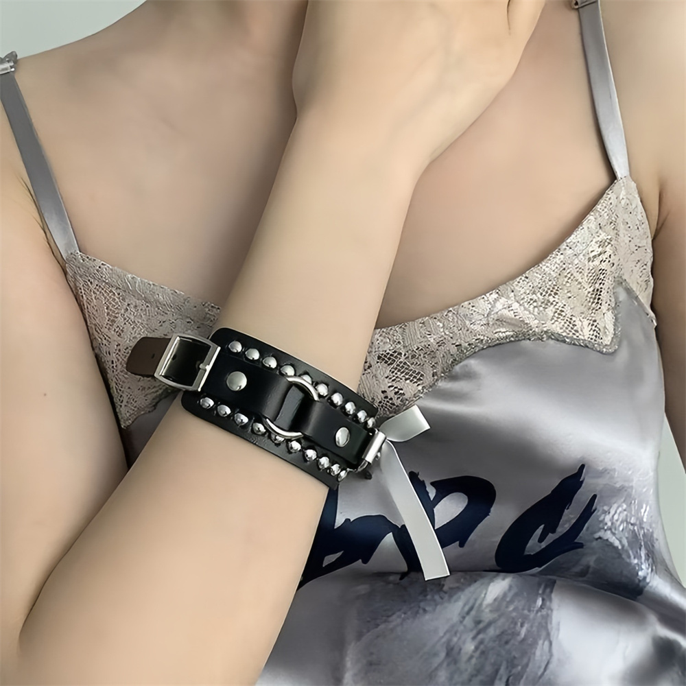 Goth Zwart Lederen Polsbandje  - Women'S Emo Accessories recensie en prijs