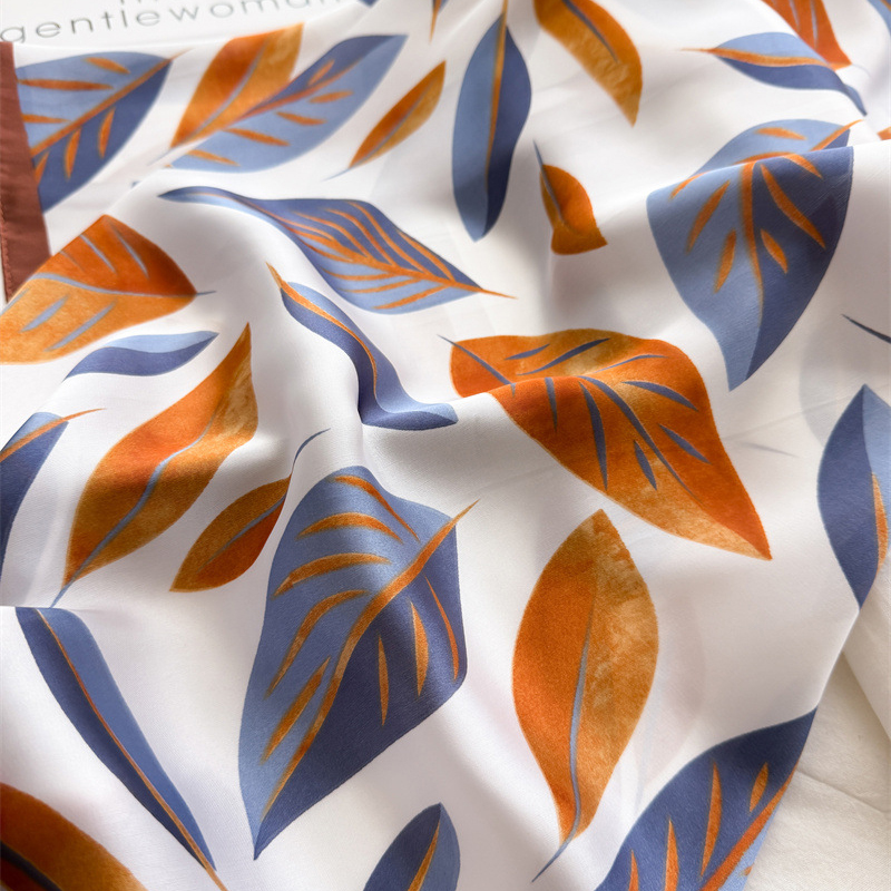 Luxe Merk Print 70 Cm Vierkant - Silk Scarf Square recensie en prijs